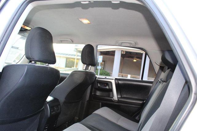 Photo of 2014 Classic Silver Metallic Toyota 4Runner