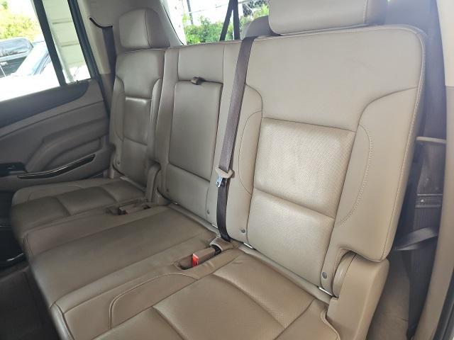 Photo of 2019 Summit White GMC Yukon XL