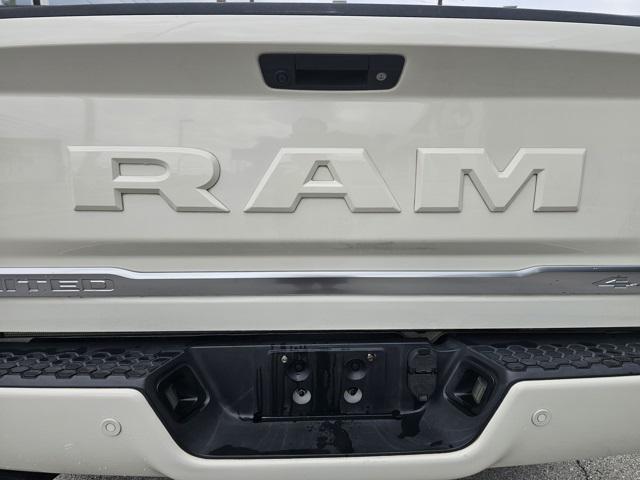 Photo of 2018 Pearl White RAM 2500