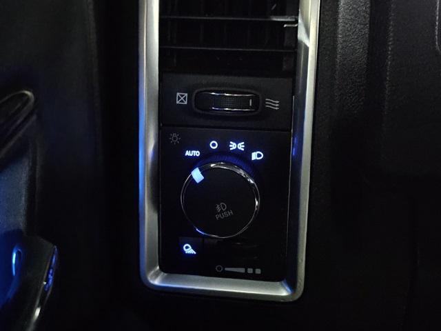 Photo of 2018 Pearl White RAM 2500