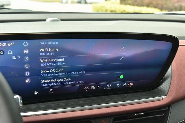 Photo of 2025 Summit White Buick Envision