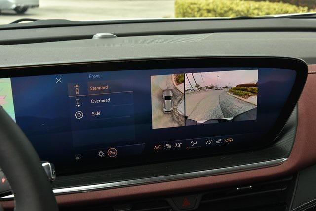 Photo of 2025 Summit White Buick Envision
