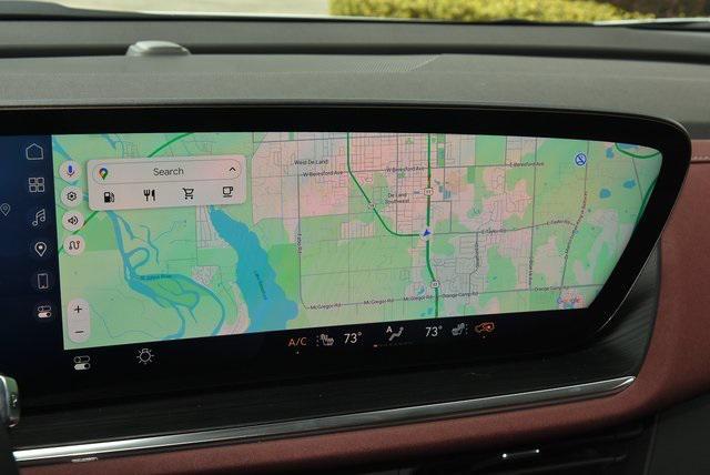 Photo of 2025 Summit White Buick Envision