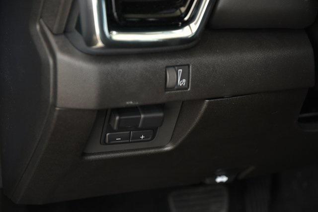 Photo of 2025 Rapids Metallic GMC Canyon