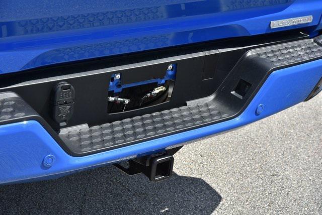 Photo of 2025 Rapids Metallic GMC Canyon