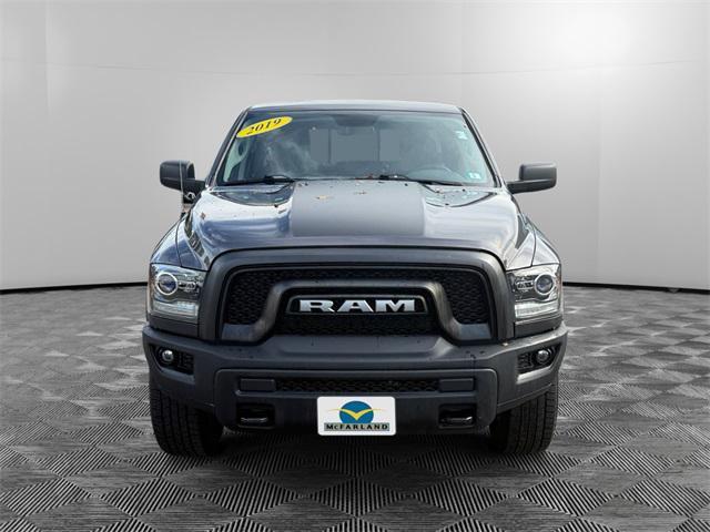 Photo of 2019 Granite Crystal Metallic Clearcoat RAM 1500 Classic