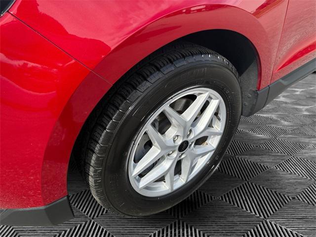 Photo of 2023 Rapid Red Metallic Tinted Clearcoat Ford Edge
