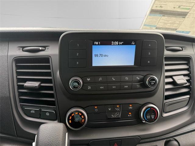 Photo of 2025 Oxford White Ford Transit-250