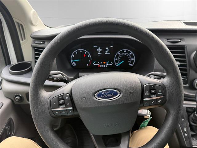 Photo of 2025 Oxford White Ford Transit-250
