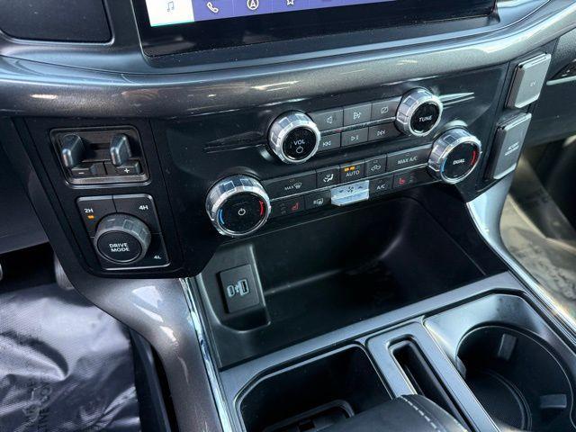 Photo of 2023 Oxford White Ford F-150