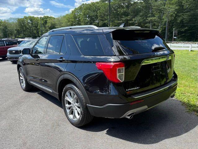 Photo of 2022 Agate Black Metallic Ford Explorer