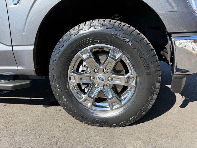 Photo of 2022 Carbonized Gray Metallic Ford F-150