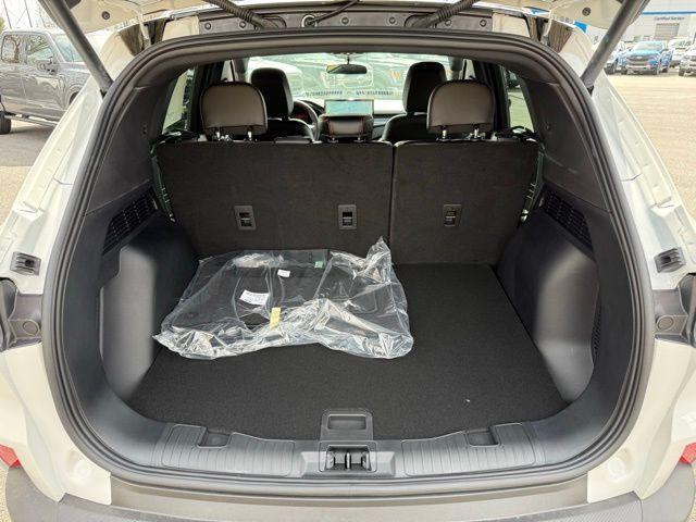 Photo of 2025 White Metallic Ford Escape