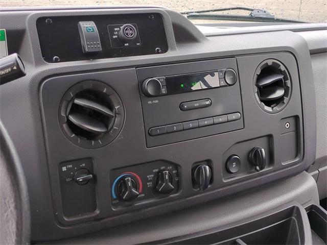 Photo of 2014 Pueblo Gold Metallic Ford E250