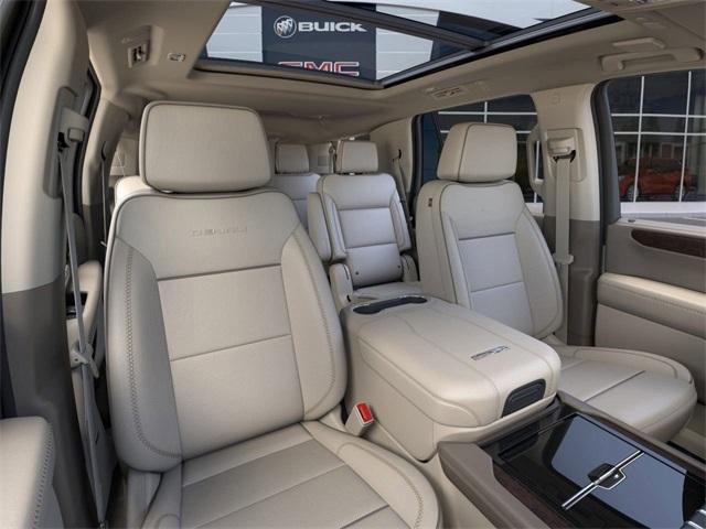 Photo of 2025 White GMC Yukon