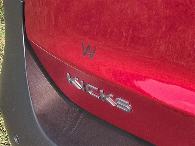 Photo of 2025 Scarlet Ember T Nissan Kicks
