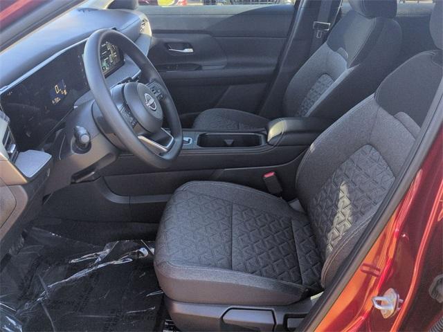 Photo of 2025 Scarlet Ember T Nissan Kicks