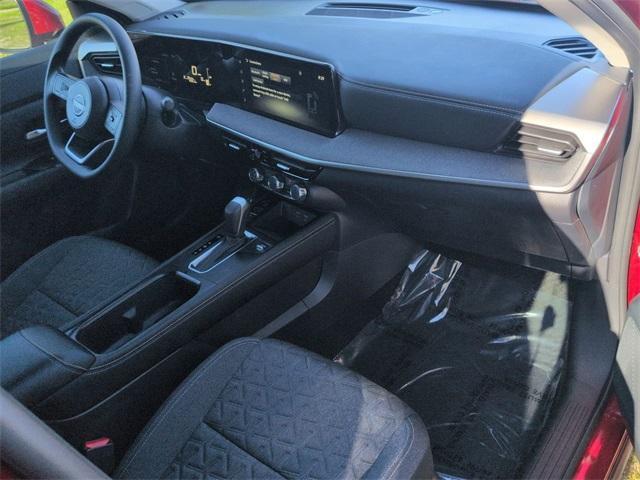 Photo of 2025 Scarlet Ember T Nissan Kicks