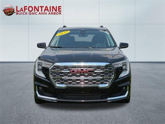 Photo of 2022 Ebony Twilight Metallic GMC Terrain