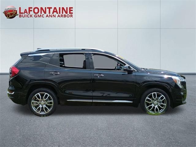 Photo of 2022 Ebony Twilight Metallic GMC Terrain