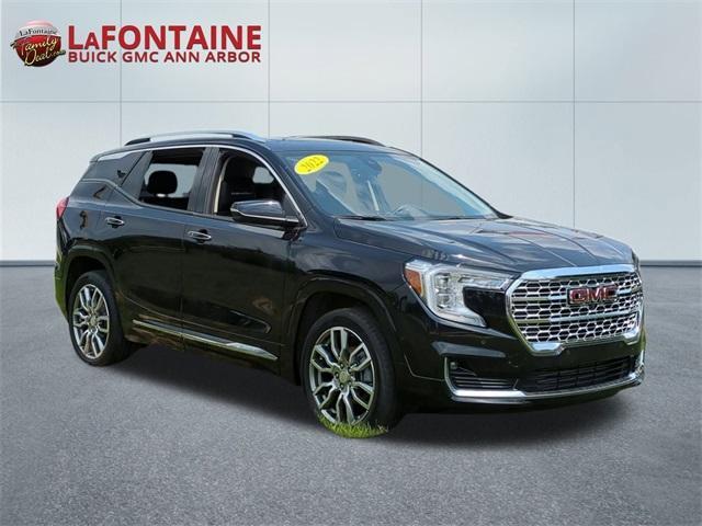 Photo of 2022 Ebony Twilight Metallic GMC Terrain