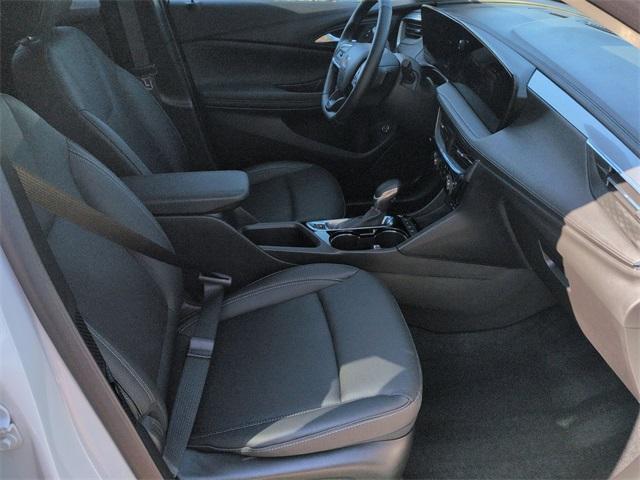 Photo of 2024 White Frost Tri-Coat Buick Encore GX