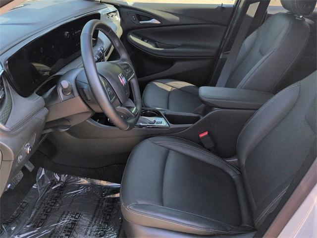 Photo of 2024 White Frost Tri-Coat Buick Encore GX