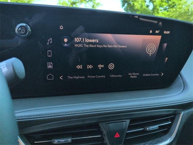 Photo of 2024 White Frost Tri-Coat Buick Encore GX