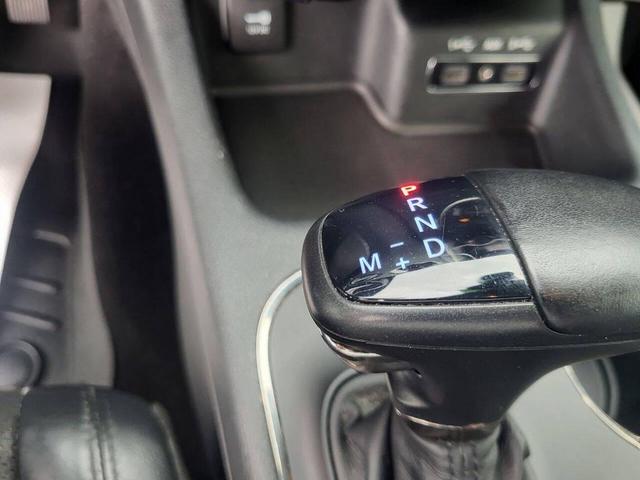 Photo of 2019 White Knuckle Clearcoat Dodge Durango