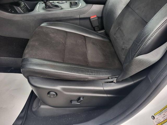 Photo of 2019 White Knuckle Clearcoat Dodge Durango