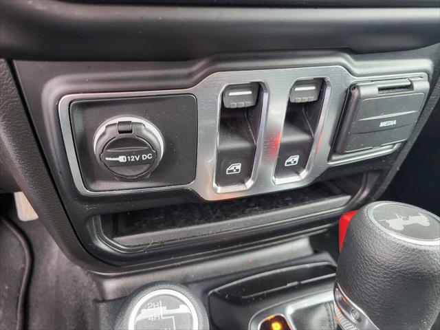 Photo of 2021 Bright White Clearcoat Jeep Wrangler