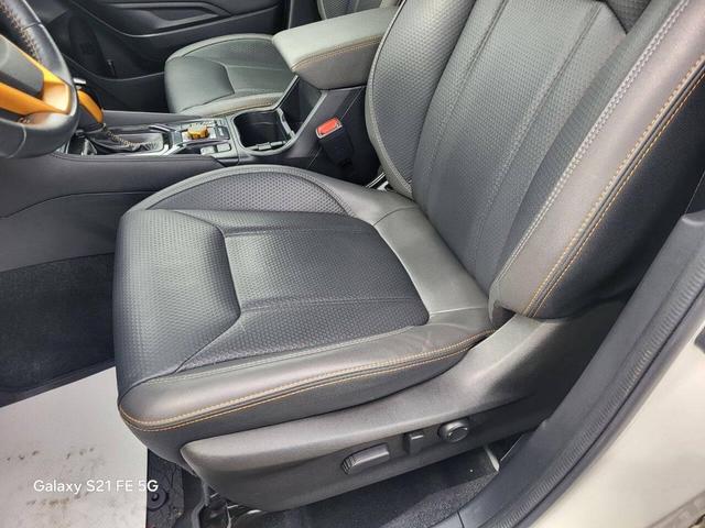 Photo of 2022 Crystal White Pearl Subaru Forester