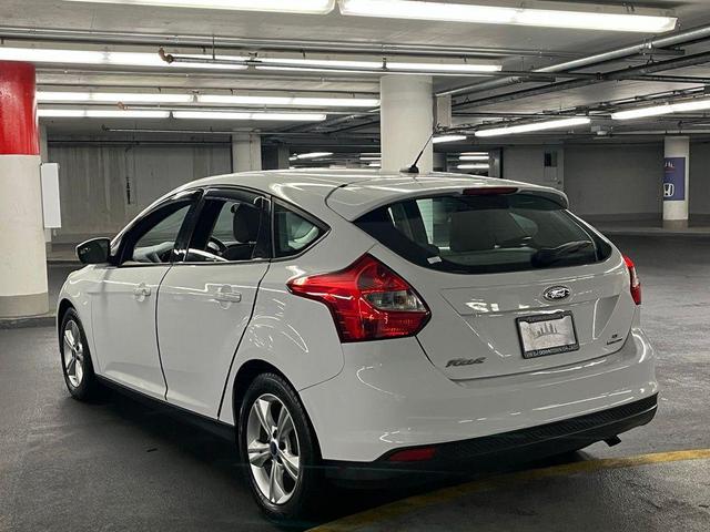 Photo of 2013 Oxford White Ford Focus