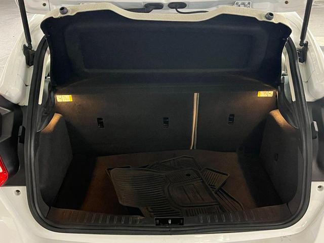 Photo of 2013 Oxford White Ford Focus