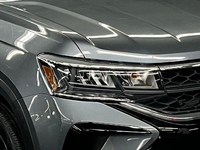 Photo of 2023 Platinum Gray Metallic Volkswagen Taos