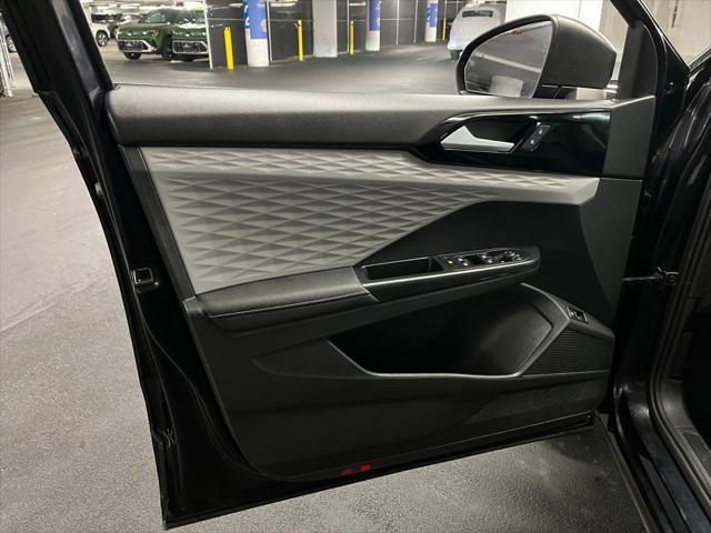 Photo of 2024 Deep Black Pearl Volkswagen Taos