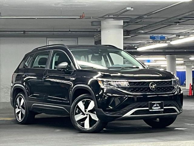 Photo of 2024 Deep Black Pearl Volkswagen Taos