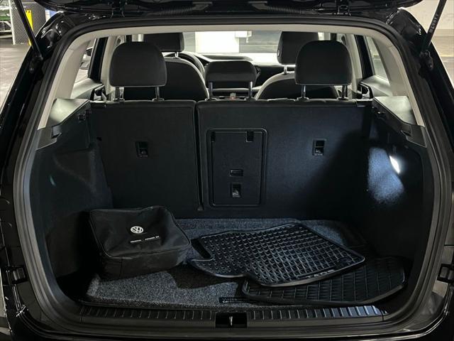 Photo of 2024 Deep Black Pearl Volkswagen Taos