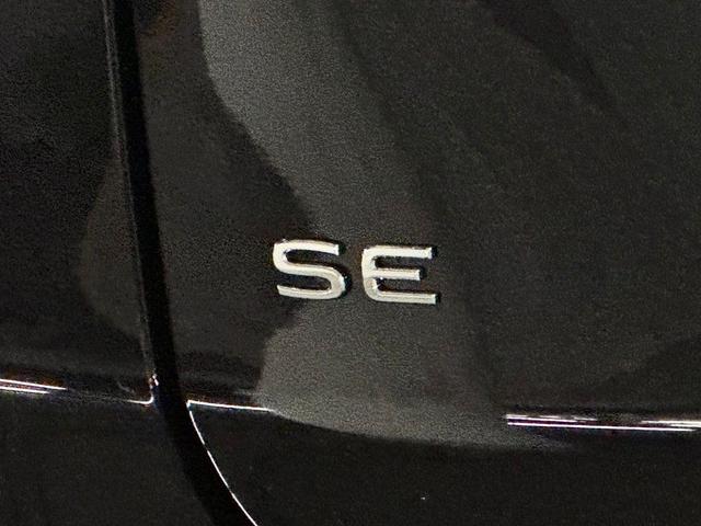 Photo of 2026 Deep Black Pearl Volkswagen Atlas Cross Sport