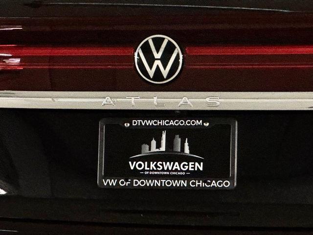 Photo of 2026 Deep Black Pearl Volkswagen Atlas Cross Sport