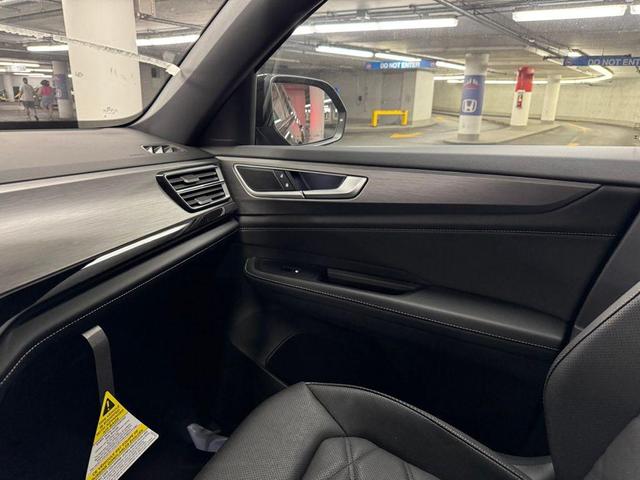 Photo of 2026 Deep Black Pearl Volkswagen Atlas Cross Sport