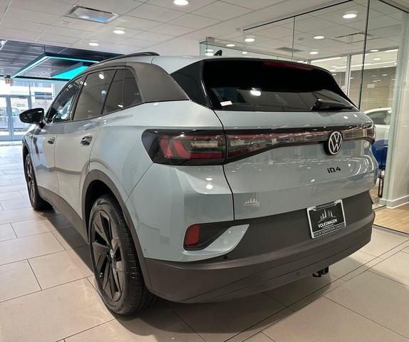 Photo of 2025 arctic blue metallic Volkswagen ID.4