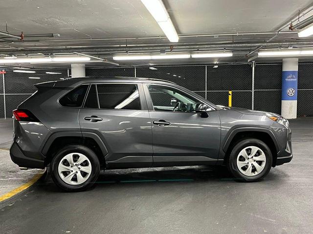 Photo of 2019 Magnetic Gray Metallic Toyota RAV4