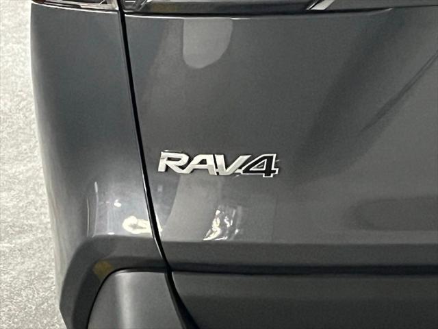 Photo of 2019 Magnetic Gray Metallic Toyota RAV4