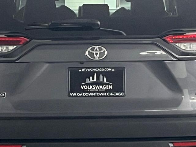 Photo of 2019 Magnetic Gray Metallic Toyota RAV4