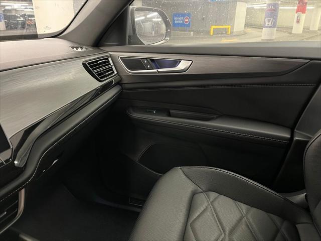 Photo of 2025 Gray Volkswagen Atlas Cross Sport