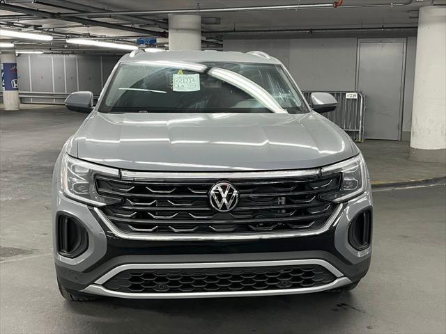Photo of 2025 Gray Volkswagen Atlas Cross Sport