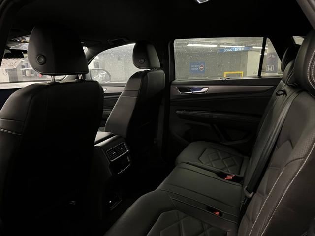 Photo of 2025 Gray Volkswagen Atlas Cross Sport