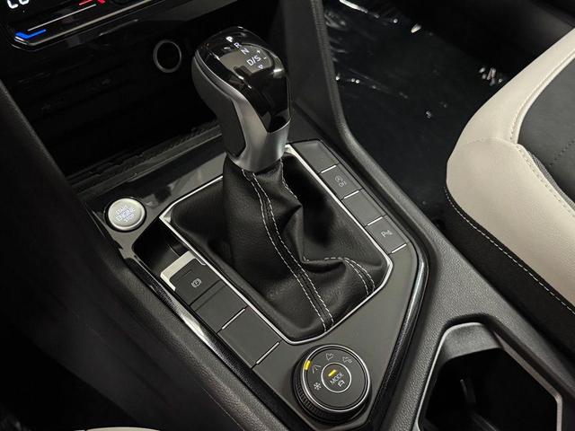 Photo of 2025 Pure White Volkswagen Taos