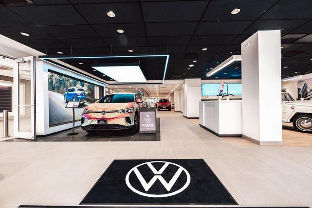 Photo of 2022 Platinum Gray Volkswagen Atlas